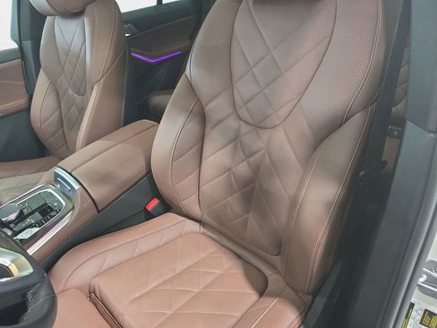 Used 2023 BMW X5 xDrive40i w/ Premium Package image 12