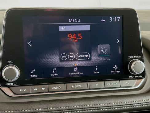 Used 2024 Nissan Rogue SV FWD image 21