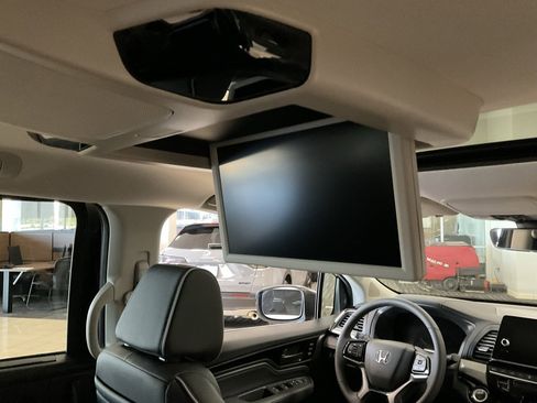 Used 2025 Honda Odyssey Touring image 21