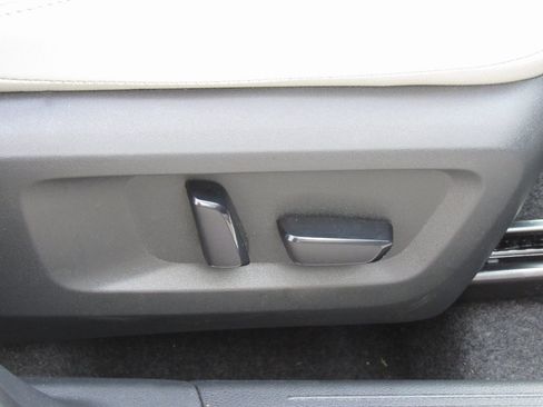 Used 2023 Nissan Rogue SL image 20