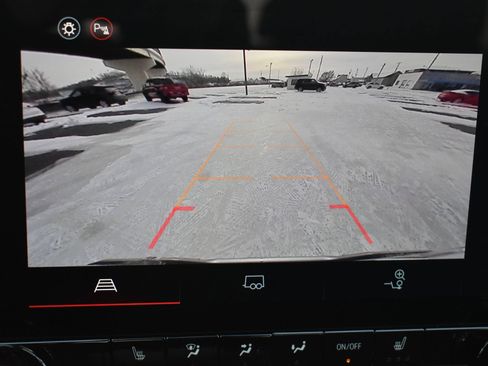 New 2026 GMC Canyon Elevation w/ Convenience Package image 26