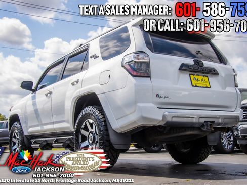 Used 2020 Toyota 4Runner TRD Off-Road AWD/4WD image 6
