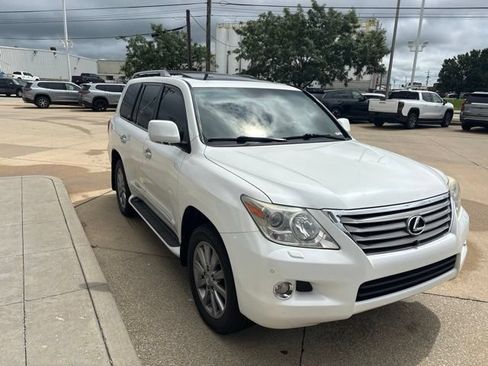 Used 2010 Lexus LX 570 4WD image 2