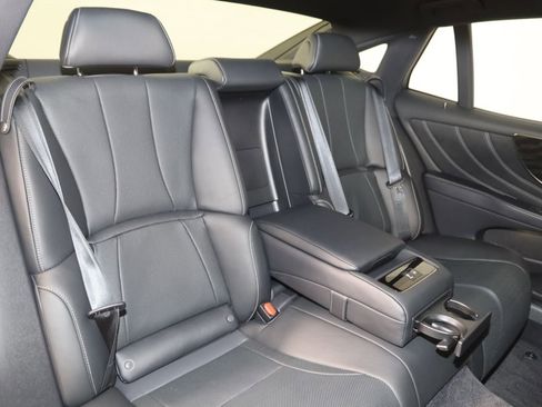 Used 2021 Lexus LS 500 AWD w/ Accessory Package (Z2) image 17