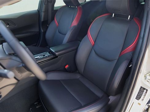 Used 2024 Toyota Prius Prime image 8