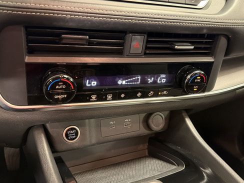 Used 2023 Nissan Rogue SV FWD image 26