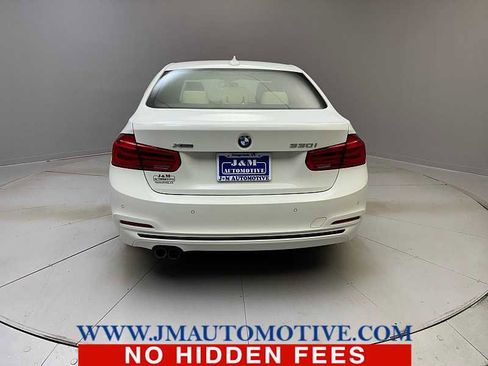 Used 2017 BMW 330i xDrive Sedan image 4