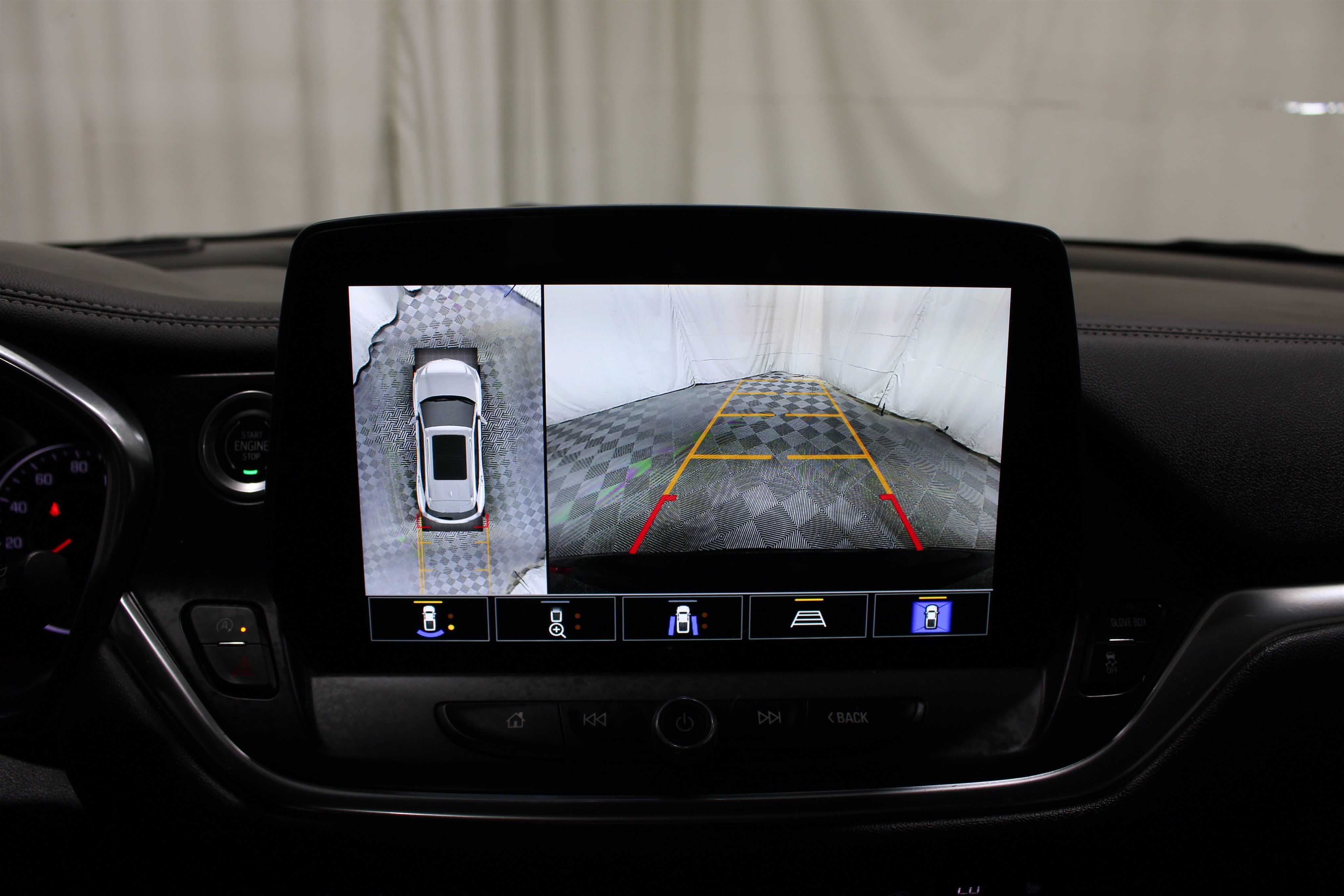 Used 2023 Chevrolet Blazer LT w/ Sound & Technology Package FWD image 17