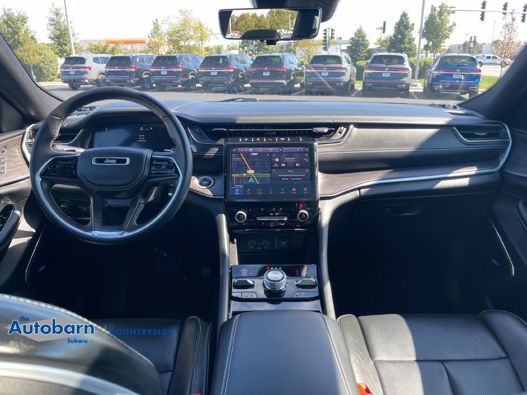 Used 2021 Jeep Grand Cherokee L Overland w/ Luxury Tech Group IV AWD/4WD image 24