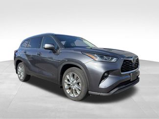 Used 2021 Toyota Highlander Limited AWD/4WD video 1