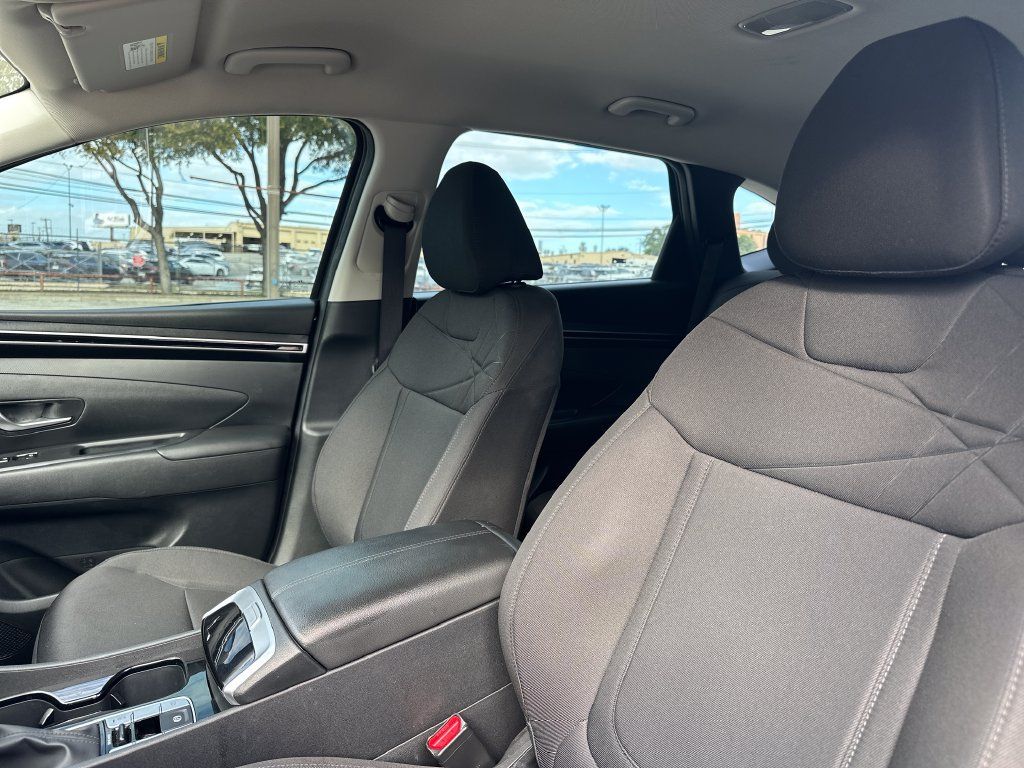 Used 2023 Hyundai Tucson SE AWD/4WD image 10