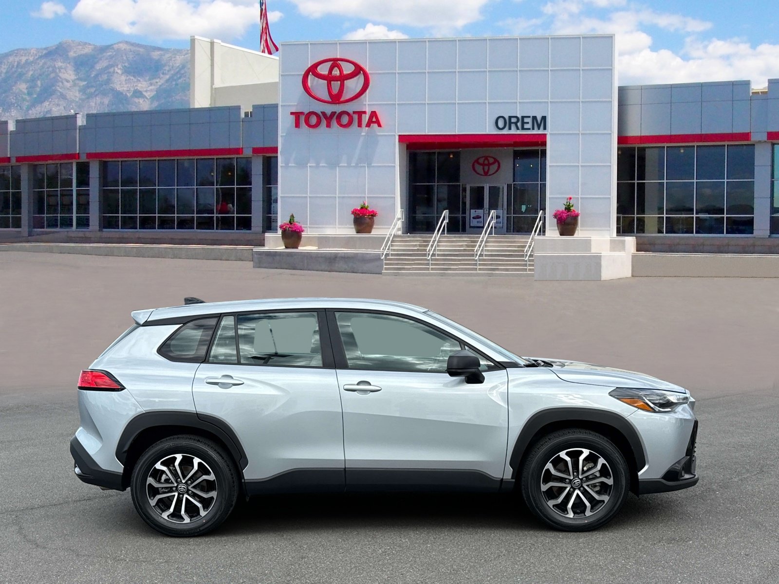 Used 2025 Toyota Corolla Cross AWD Hybrid image 3