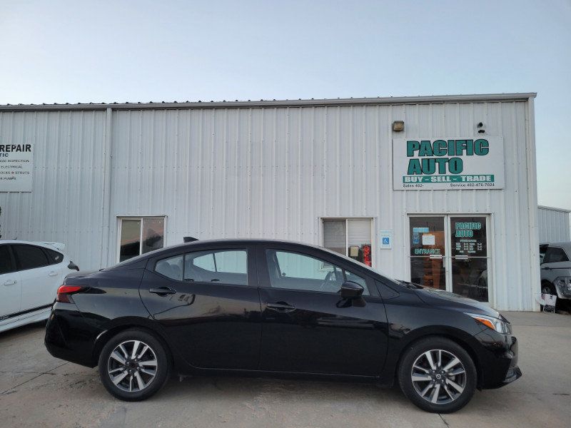 Used 2021 Nissan Versa SV FWD image 8