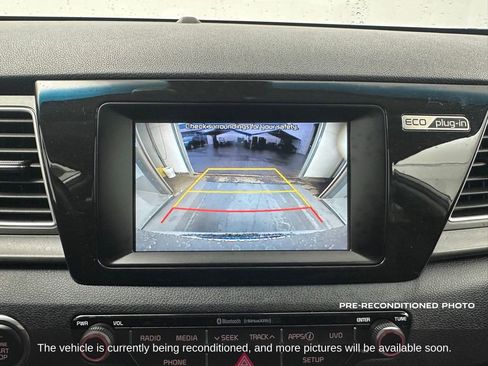 Used 2019 Kia Niro LX image 17