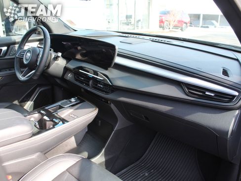 Certified 2025 Buick Enclave Avenir w/ Super Cruise Package image 30