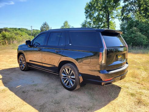 Used 2021 Cadillac Escalade Sport w/ Driver Assist Tech Package AWD/4WD image 10