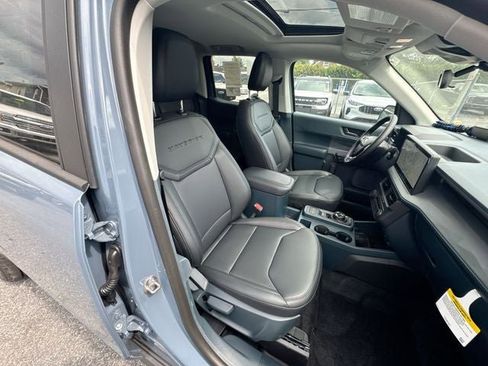 New 2025 Ford Maverick Lariat w/ Black Appearance Package image 25