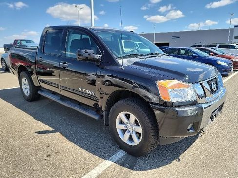 Used 2014 Nissan Titan SV w/ SV Value Truck Package AWD/4WD image 1