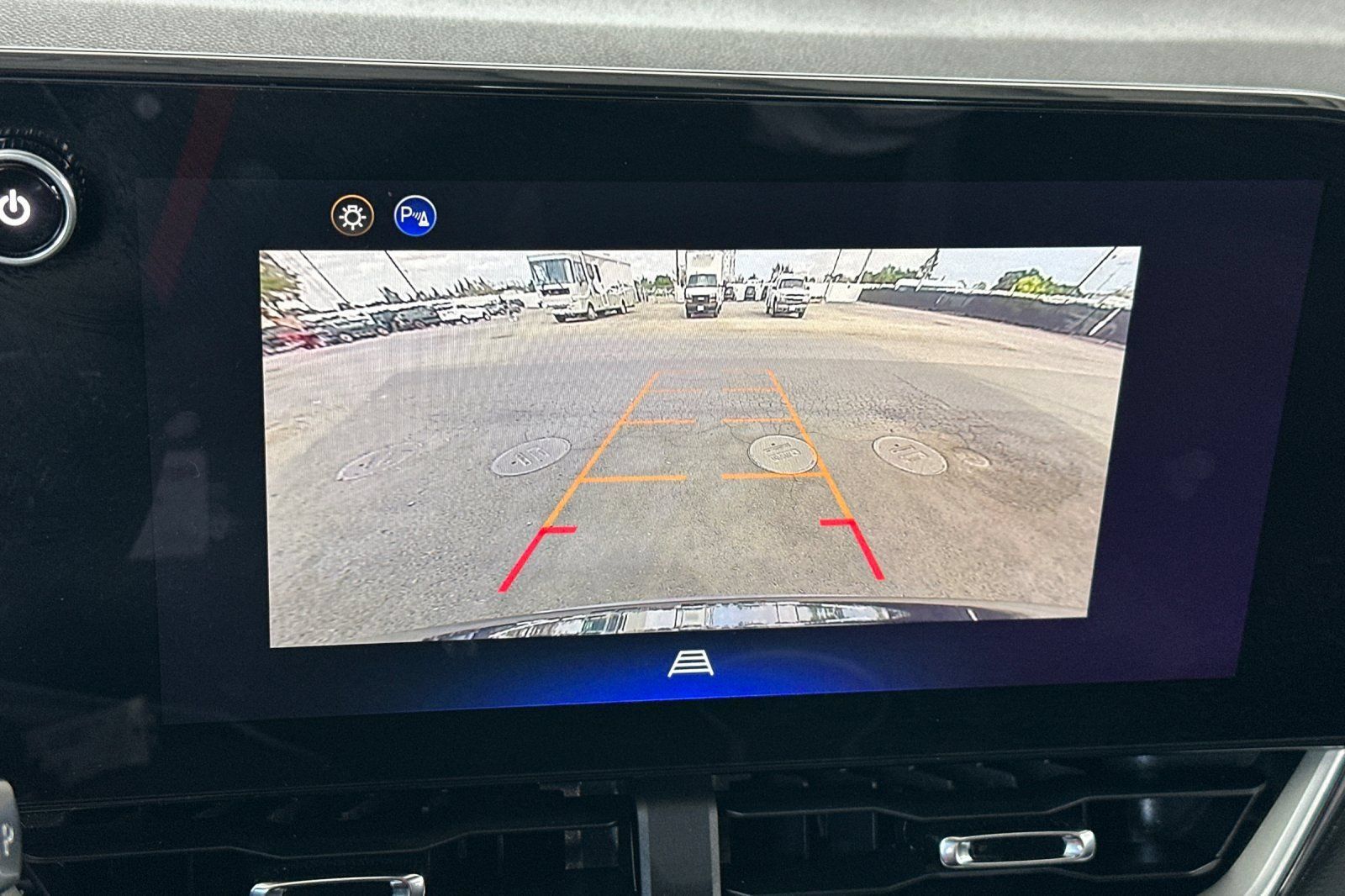 Certified 2026 Chevrolet Equinox LT w/ Convenience Package II FWD image 27
