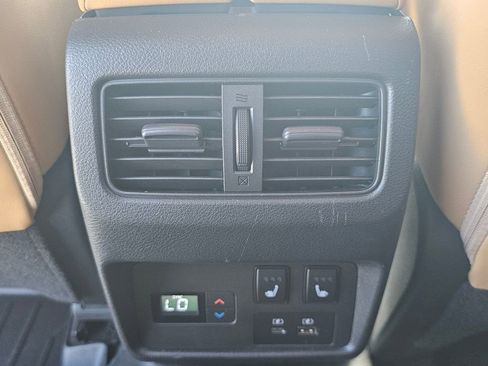Used 2022 Nissan Rogue Platinum w/ Head-Up Display Package AWD/4WD image 20