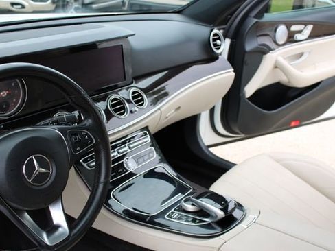 Used 2017 Mercedes-Benz E 300 image 17