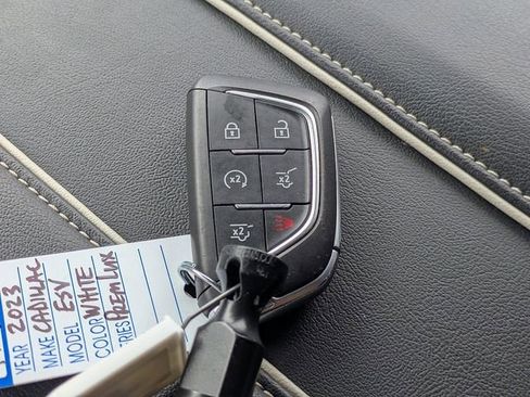 Used 2023 Cadillac Escalade ESV Premium Luxury w/ Performance Package image 36