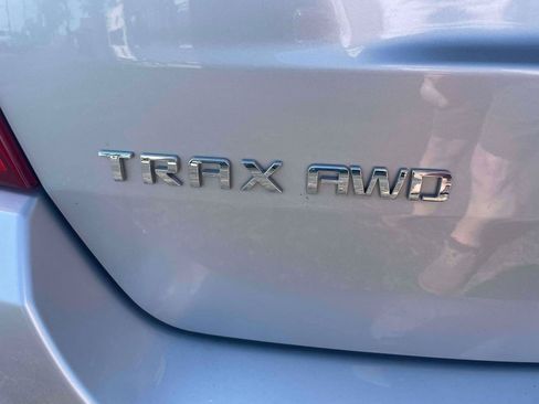 Used 2022 Chevrolet Trax LT AWD/4WD image 8