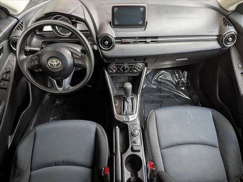 Used 2017 Toyota Yaris iA image 17