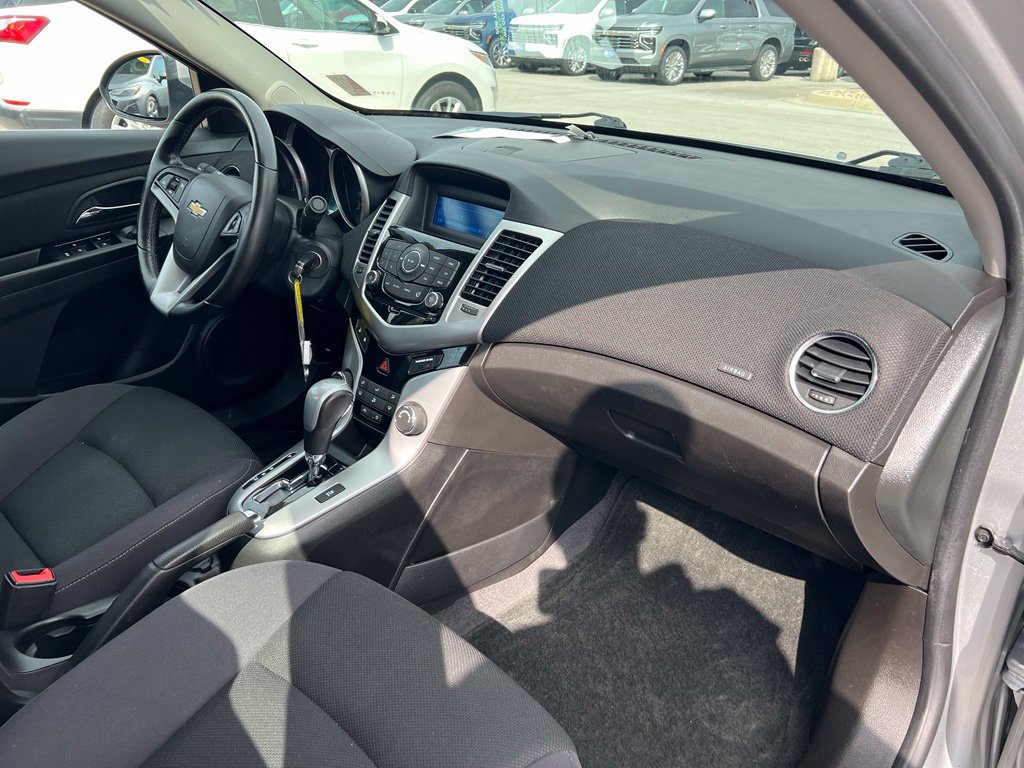 Used 2013 Chevrolet Cruze LT FWD image 25
