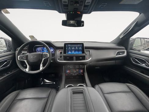 Used 2024 Chevrolet Suburban Z71 image 13