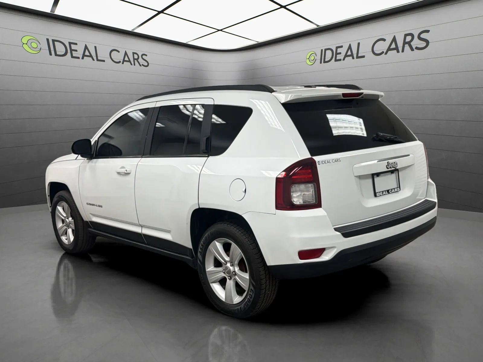 Used 2016 Jeep Compass Sport w/ Power Value Group FWD image 3