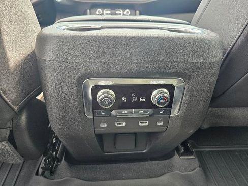 Used 2023 GMC Yukon XL AT4 w/ Technology Package AWD/4WD image 58