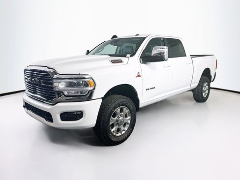 Used 2024 RAM 2500 Laramie w/ Safety Group AWD/4WD image 3