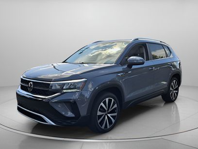 Used 2022 Volkswagen Taos SE w/ IQ.Drive SE Package