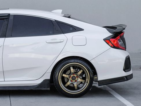 Used 2018 Honda Civic Si image 15