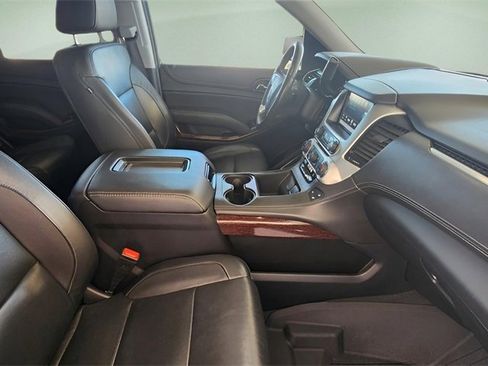 Used 2020 GMC Yukon SLT w/ Premium Edition image 27