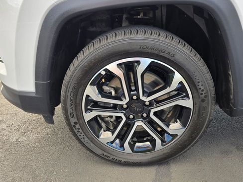 Used 2024 Jeep Compass Limited image 12