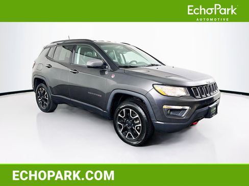 Used 2019 Jeep Compass Trailhawk image 1