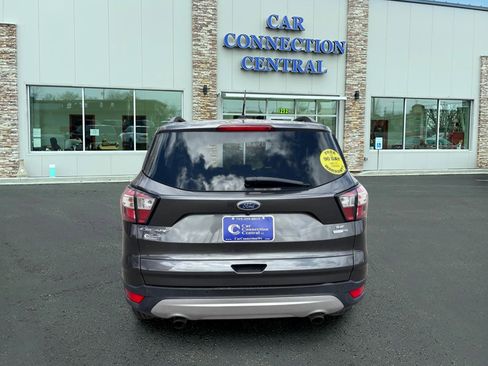Used 2018 Ford Escape SE w/ Ford Safe & Smart Package AWD/4WD image 3