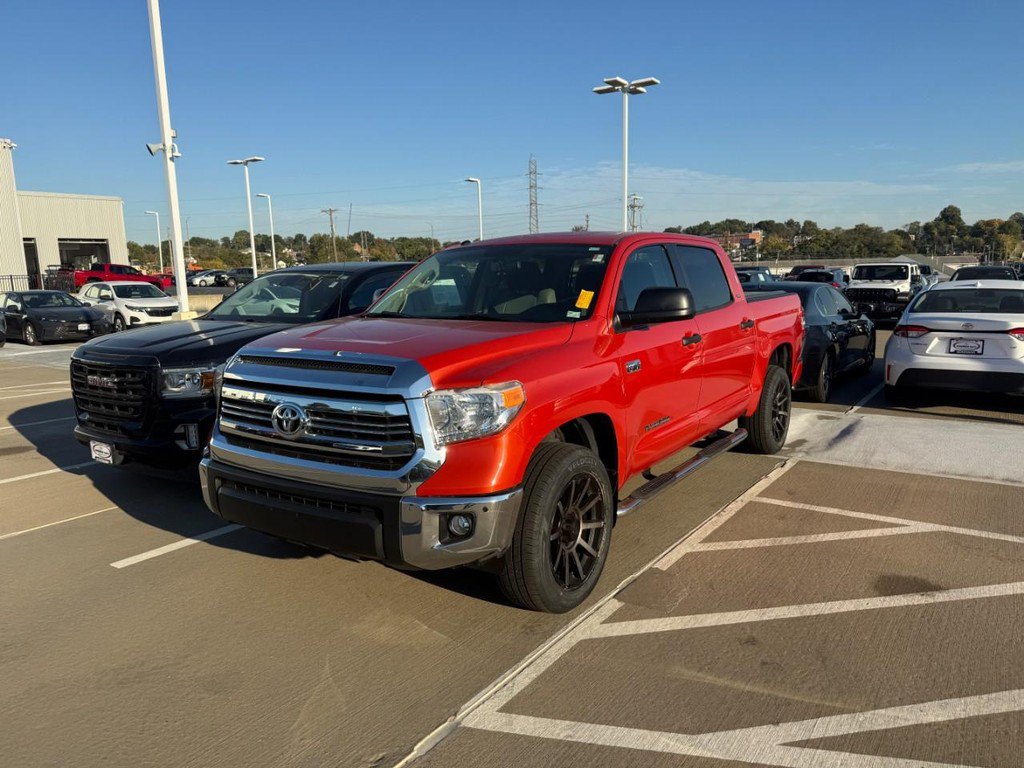 Certified 2017 Toyota Tundra SR5 w/ SR5 Upgrade Package AWD/4WD image 5