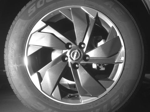 Used 2025 Nissan Rogue SV image 13