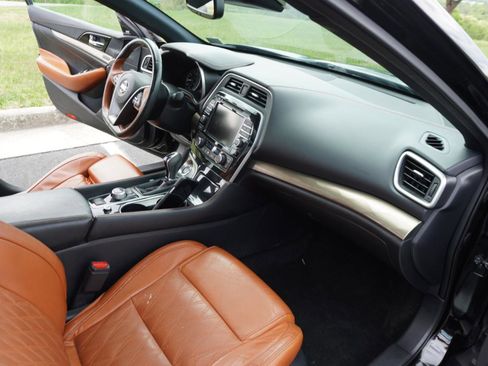 Used 2019 Nissan Maxima Platinum w/ Reserve Package image 29