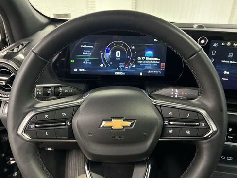 Certified 2025 Chevrolet Equinox LT image 11