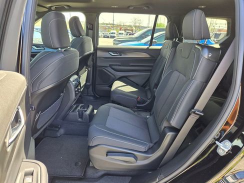 New 2026 Jeep Grand Cherokee L Laredo AWD/4WD image 26