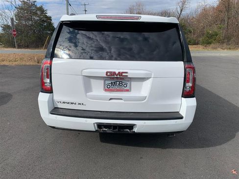 Used 2015 GMC Yukon XL SLE w/ Convenience Package image 6