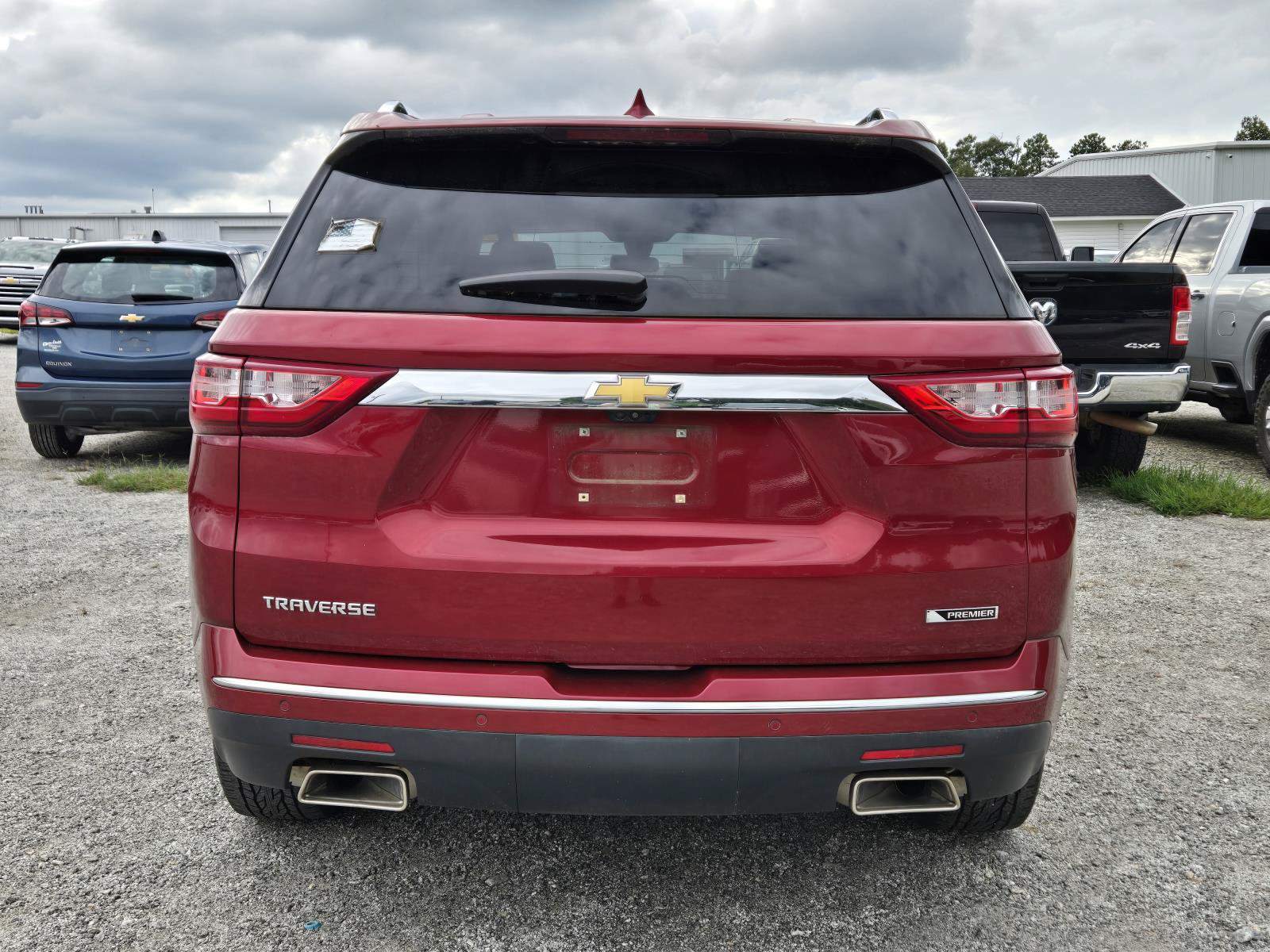 Used 2018 Chevrolet Traverse Premier w/ Driver Confidence II Package FWD image 5
