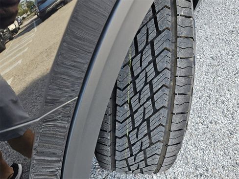 New 2026 Volkswagen Atlas Peak Edition image 29