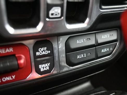Used 2026 Jeep Wrangler Unlimited Rubicon AWD/4WD image 30