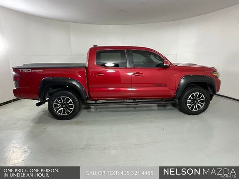 Used 2022 Toyota Tacoma TRD Sport w/ Technology Package image 8