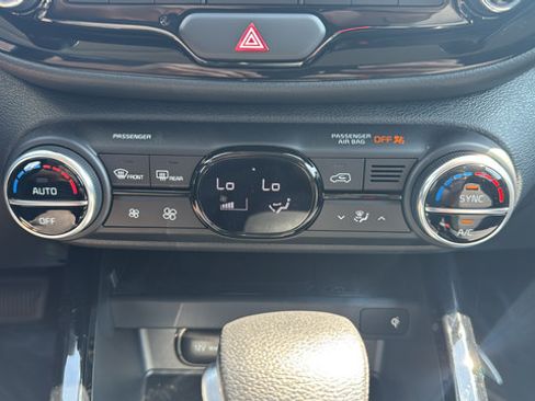 Certified 2025 Kia Soul S FWD image 19
